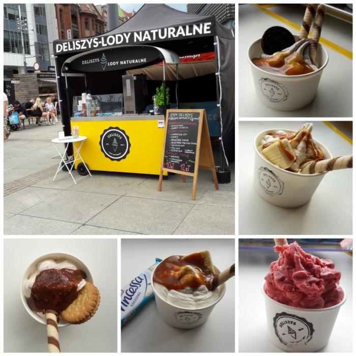 Mobilny punkt sprzedaży lodów naturalnych Deliszys z menu wypisanym na tablicy kredowej, obok przykładowe desery lodowe w kubeczkach z logo firmy, udekorowane waflami, ciasteczkami i polewami.