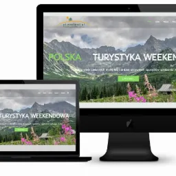 Responsywna strona internetowa pl-weekend.pl o tematyce turystycznej, wyświetlana na monitorze iMac i laptopie MacBook, z widokiem górskim w tle.
