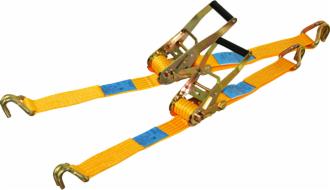 Dwie żółte pasy transportowe z metalowymi napinaczami i hakami, widoczne niebieskie oznaczenia na taśmach.