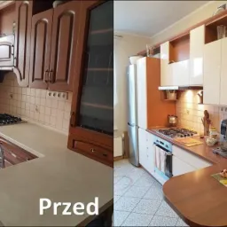 Porównanie kuchni przed i po remoncie: ciemne, drewniane szafki kontra jasne, kremowe fronty, z widoczną zmianą blatu i oświetlenia.