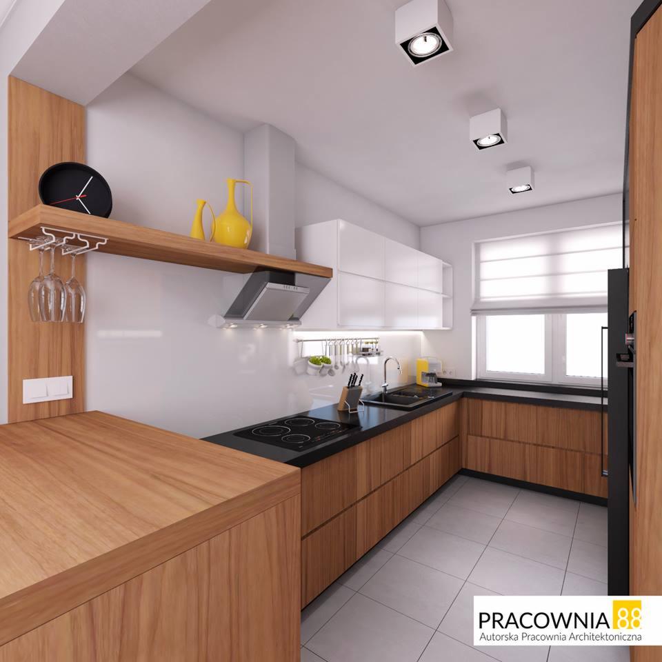 Wizualizacja nowoczesnej kuchni z drewnianymi szafkami, czarnym blatem i białymi szafkami wiszącymi, oświetlona punktowymi lampami sufitowymi, z półką na wino i dekoracyjnymi wazonami.