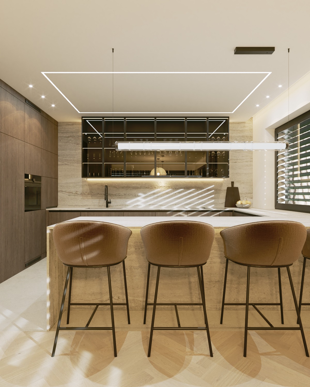 Nowoczesna kuchnia z wyspą, wykończona drewnem i kamieniem, oświetlona geometryczną lampą sufitową i wiszącą lampą nad blatem. Widoczne brązowe hokery barowe z metalowymi nogami.