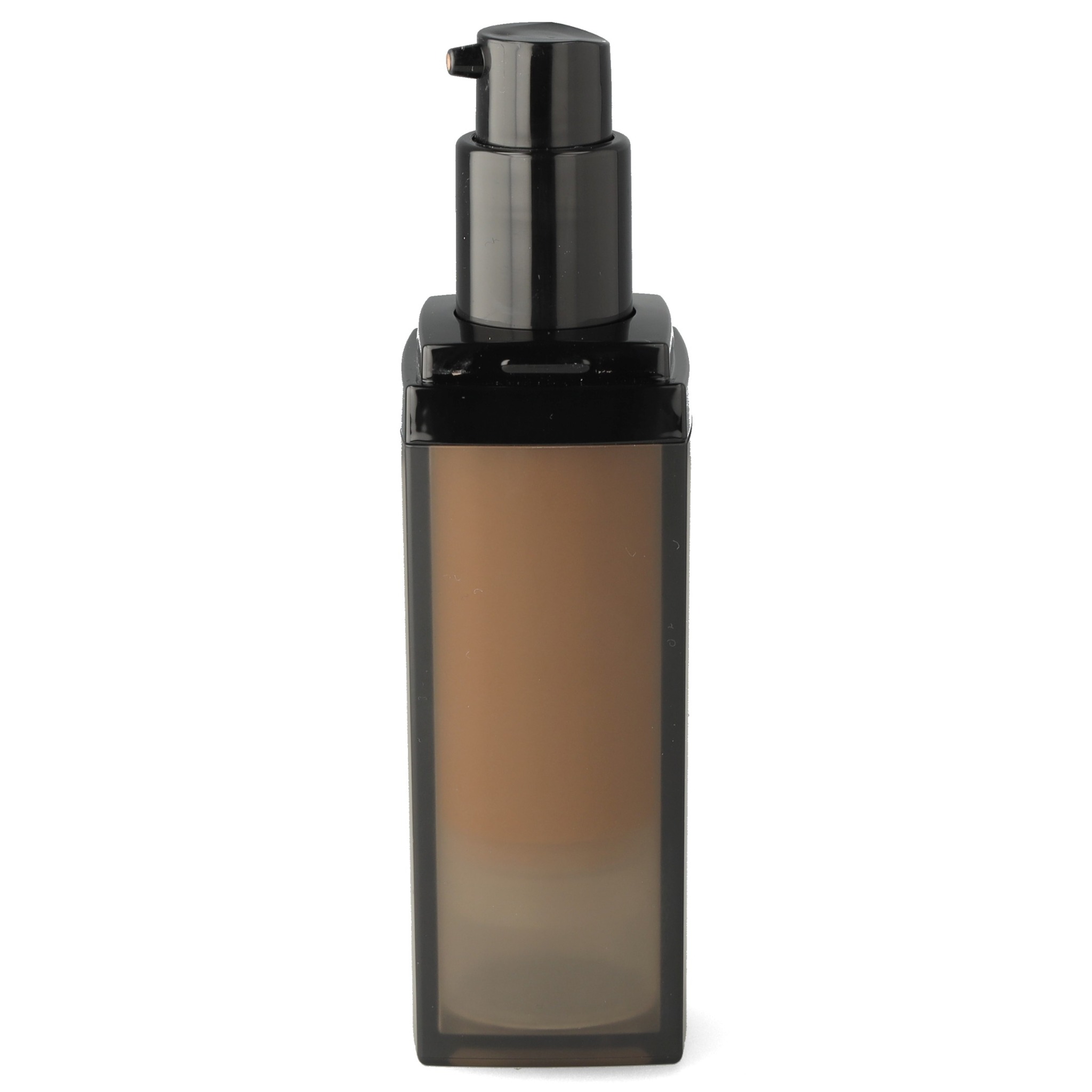 Zdjęcie flakonu z podkładem do twarzy w Pankach. Produkt w kwadratowej, przezroczystej butelce z czarną pompką, na białym tle. Fotografia produktowa.