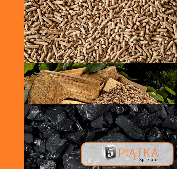 Kompozycja trzech rodzajów opału: pellet drzewny, drewno kominkowe z zielonymi liśćmi, oraz węgiel kamienny, z logo firmy 'Piątka Sp. z o.o.' w dolnej części zdjęcia.