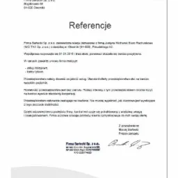 Skan dokumentu referencyjnego firmy Bartecki Sp. z o.o. z Obornik, potwierdzający współpracę z Biurem Rachunkowym Justyna Wicherek, obejmującą usługi księgowe i kadrowe, z podpisem Prezesa Zarządu...