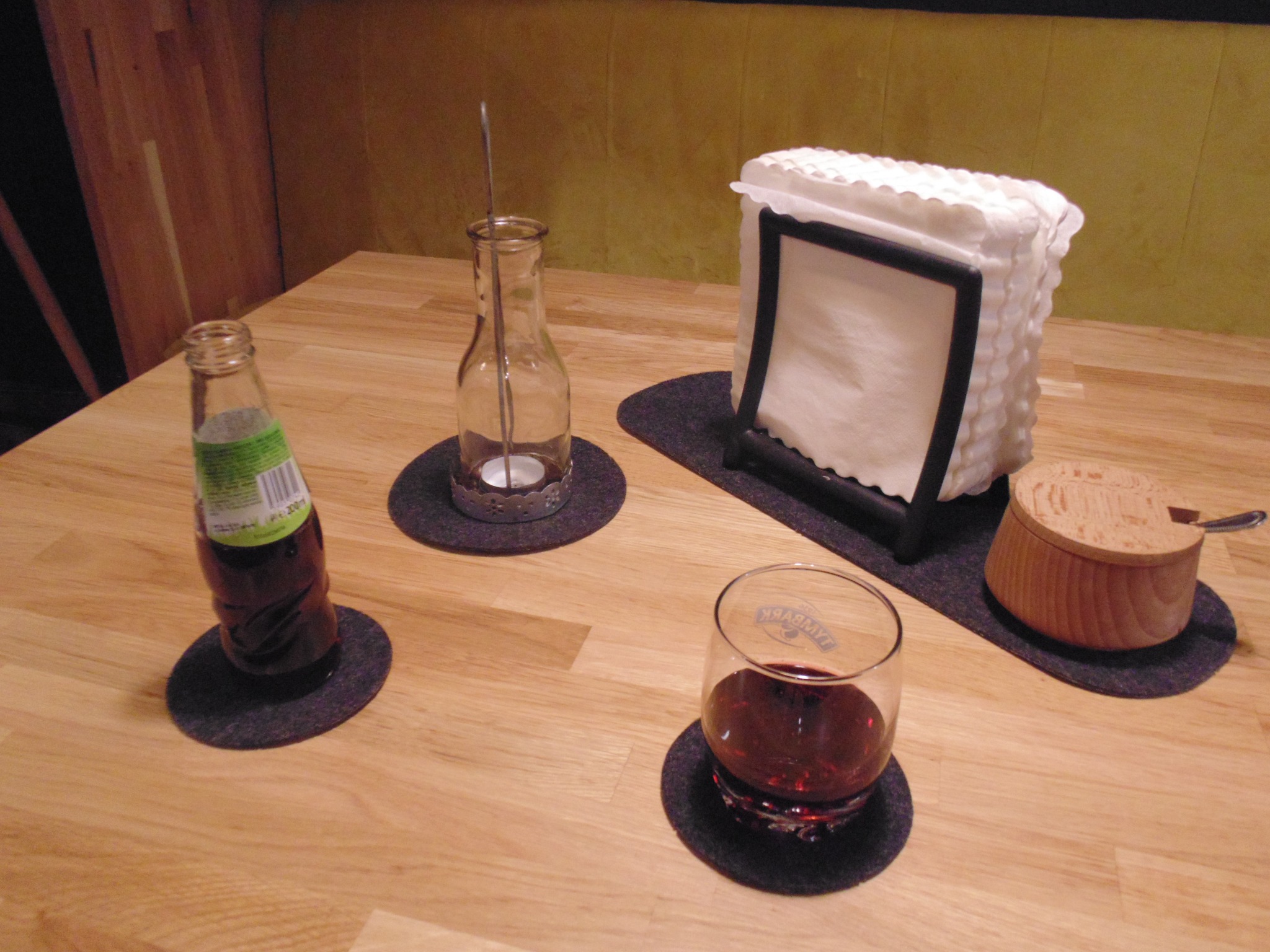 Rozkrój na prasie hydraulicznej oraz frezarce CNC