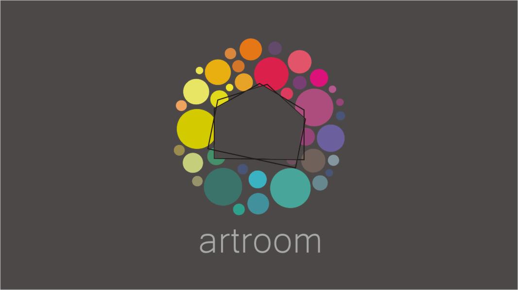 Logo firmy Artroom: kolorowe koła otaczające uproszczony zarys domu na szarym tle.