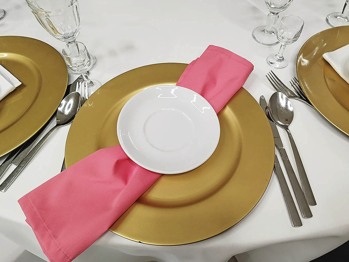 Różowa serwetka bankietowa