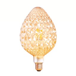 URBIK Photography - Marcin Łubianka - Żarówka dekoracyjna LED w kształcie gruszki z geometrycznym wzorem, emitująca ciepłe, złote światło na białym tle. Widoczny gwint żarówki.