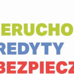 Logo firmy oferującej nieruchomości, kredyty i ubezpieczenia, z abstrakcyjnym symbolem w kolorach zielonym, niebieskim i czerwonym.