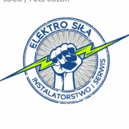 Okrągłe logo firmy instalatorskiej z motywem pięści trzymającej błyskawicę, napis 'Elektro Siła Instalatorstwo i Serwis' w kolorach niebieskim i zielonym na białym tle.