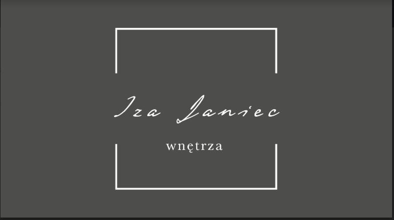 Logo firmy 'Iza Janiec wnętrza' na szarym tle, z imieniem i nazwiskiem pisanym odręcznie, otoczone białymi prostokątami.