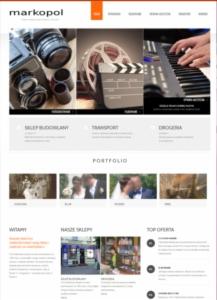 Fragment strony internetowej z portfolio firmy, prezentujący różnorodne projekty, w tym zdjęcia ślubne, sprzęt fotograficzny, klaps filmowy i dłonie grające na keyboardzie. W górnej części widoczne...