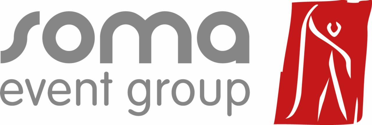Szare logo firmy 'soma event group' z czerwonym, stylizowanym symbolem osoby w ruchu po prawej stronie.