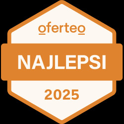 Pomarańczowa odznaka Oferteo „Najlepsi 2025” na czarnym tle. Grafika z logo Oferteo i napisem „Najlepsi” wewnątrz sześciokątnej ramki.