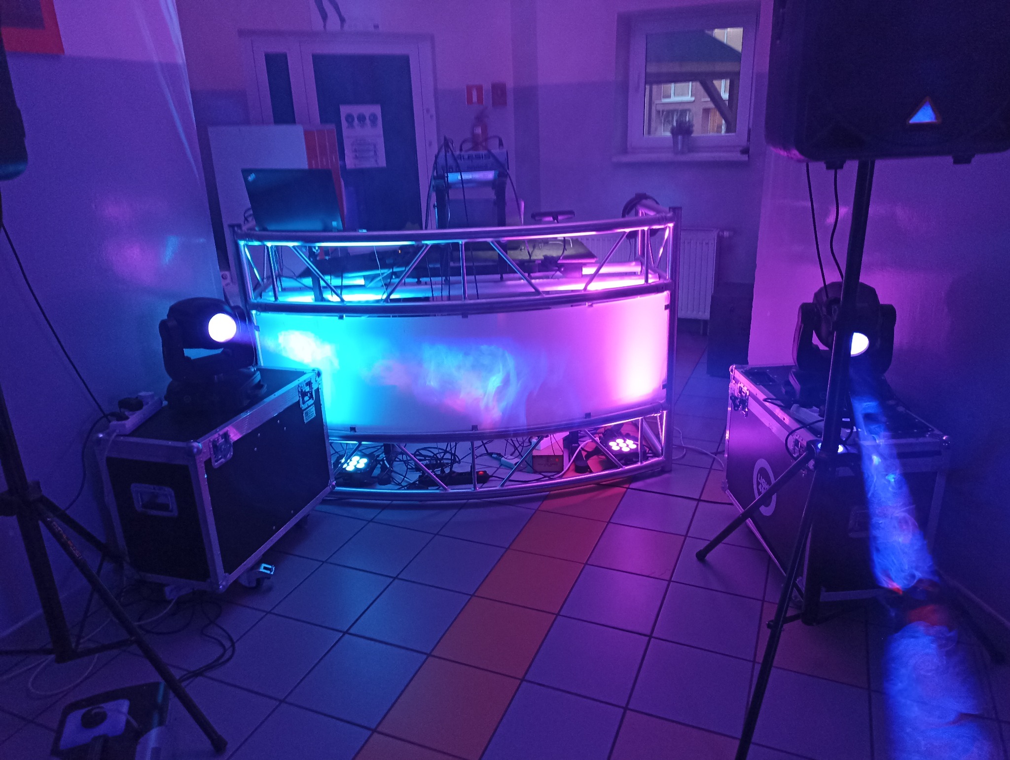 Oprawa muzyczna przez Dj