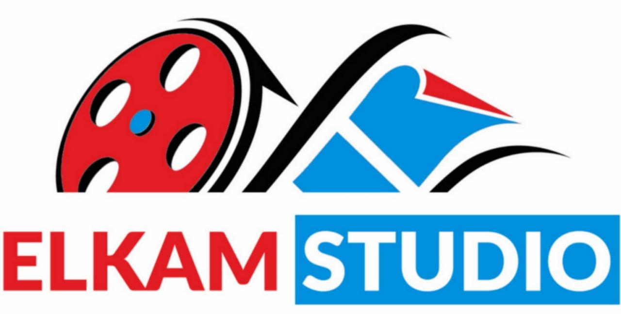 Logo firmy ELKAM STUDIO z motywem taśmy filmowej i stylizowanym symbolem kamery w kolorach czerwonym, niebieskim i czarnym.