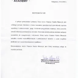Skan dokumentu referencyjnego dla firmy Active Finances Natalia Błaszczyk od Calisthenics Academy, datowany na 10.03.2018, potwierdzający satysfakcję ze współpracy i wysoką jakość usług.