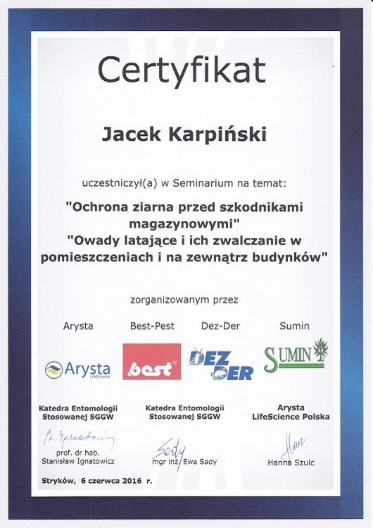 Skan certyfikatu uczestnictwa w seminarium dotyczącym ochrony ziarna przed szkodnikami magazynowymi oraz zwalczania owadów latających w pomieszczeniach i na zewnątrz budynków, z logotypami...