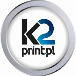 Logo firmy K2 print.pl z czarną literą K i niebieską cyfrą 2, umieszczone w szarym okręgu.
