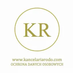 Złote logo kancelarii prawnej KR w okręgu, adres strony internetowej i napis OCHRONA DANYCH OSOBOWYCH pod spodem, na białym tle.