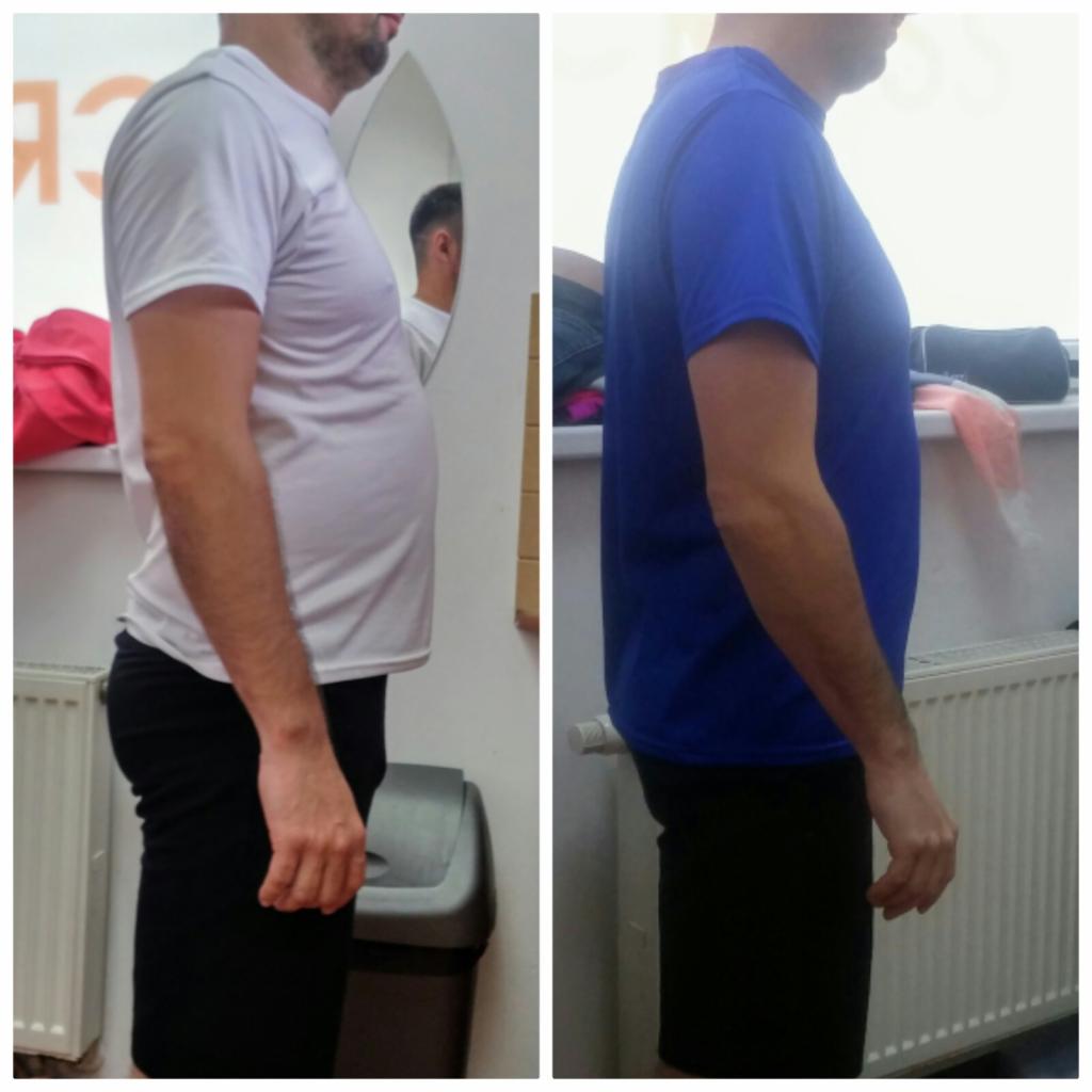 Mężczyzna w białej koszulce przed i po metamorfozie, na zdjęciu po prawej w niebieskiej koszulce, widoczne zmiany w sylwetce.
