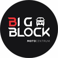 Logo firmy Big Block Motocentrum na czarnym tle, z sylwetką samochodu typu Volkswagen Transporter i czerwonym elementem w nazwie Big.