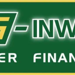 Logo firmy DG-Invest Broker Finansowy na zielonym tle z żółtą obwódką, białe napisy z efektem podświetlenia.