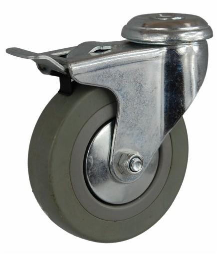 Szare kółko przemysłowe z metalowym mocowaniem i hamulcem, widok z boku na białym tle.