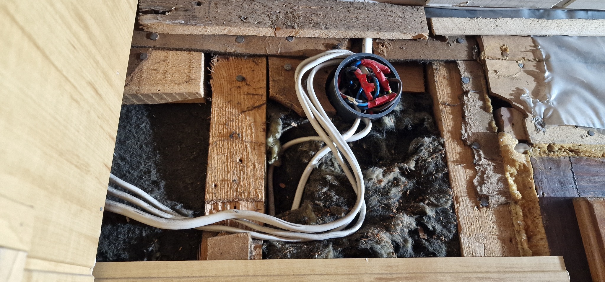 jest super , tylko pomiary nie wyszły rezystancji izolacji