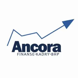 Logo firmy Ancora z niebieską strzałką skierowaną w górę, symbolizującą wzrost, pod napisem hasło: Finanse, Kadry, BHP.