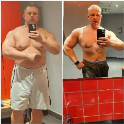 Mężczyzna prezentuje metamorfozę sylwetki: zdjęcie 'przed' po lewej, z większą masą ciała, a 'po' po prawej, z widoczną redukcją tkanki tłuszczowej i zarysem mięśni.