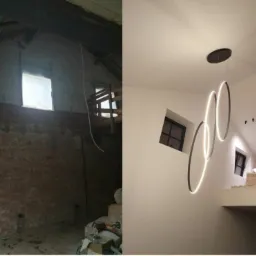 Porównanie stanu poddasza przed i po remoncie: surowe cegły, stare okno kontra białe ściany, nowoczesne oświetlenie i okna w czarnych ramach.