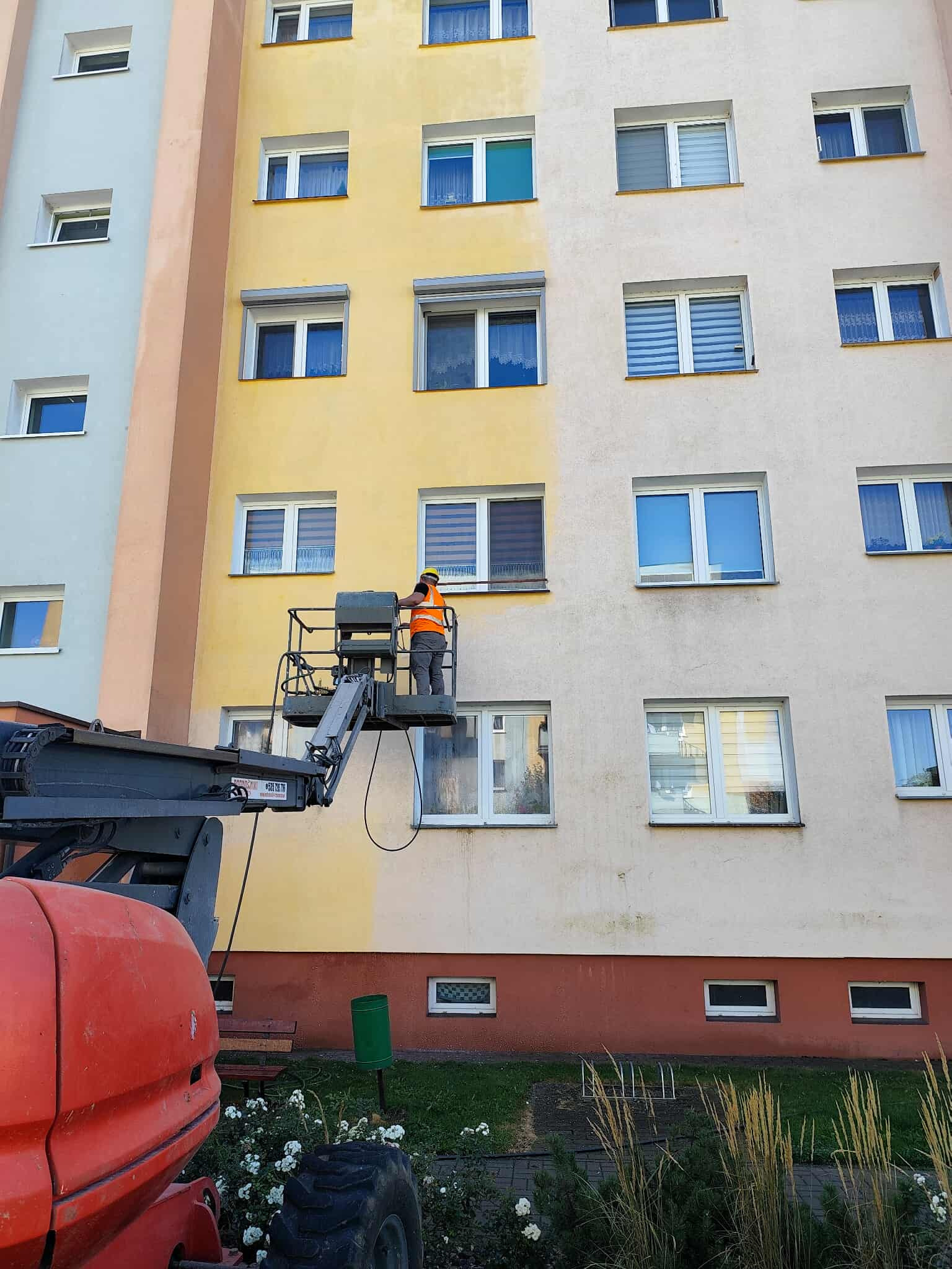 Mycie bloku mieszkalnego