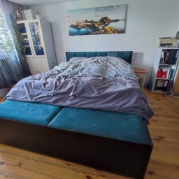 Metalowe Fantazje - Rama łożka z kufrem i ławeczka wykonana na zamówienie . Prezentowany model 200x200. Wysokość 50cm