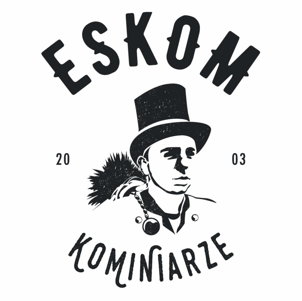 Grafika wektorowa: stylizowany portret mężczyzny w cylindrze, z narzędziem do czyszczenia kominów, otoczony napisem 'ESKOM' i 'KOMINIARZE' oraz liczbami '20' i '03', w czerni na białym tle.