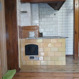 Piec kaflowy z wbudowanym piekarnikiem 