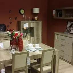 Komody/Stoły/Krzesła