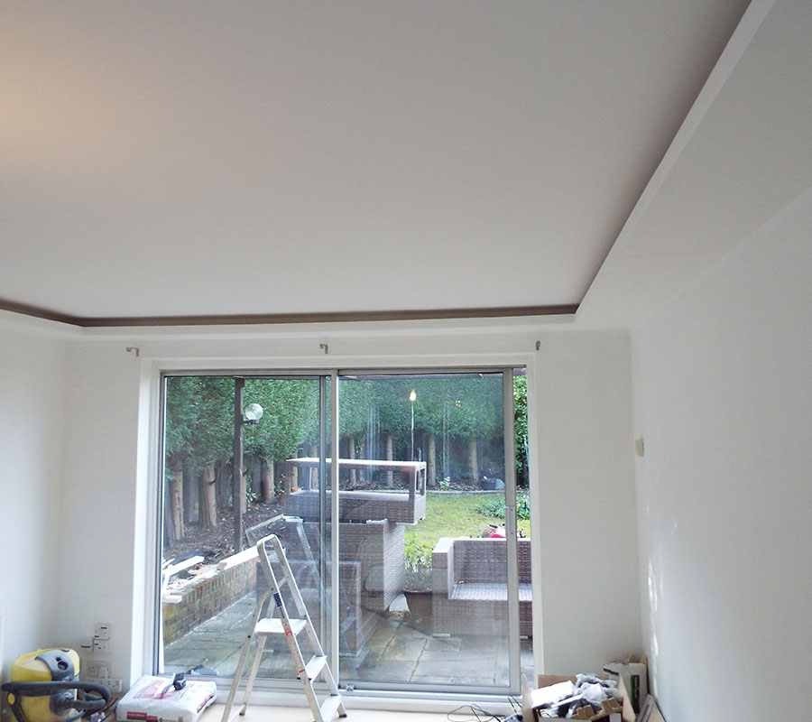 Malowanie salon w tej wersji, szpachlowanie, zabudowa kominek, podwieszany sufit,, światła Led... Klimatycznie