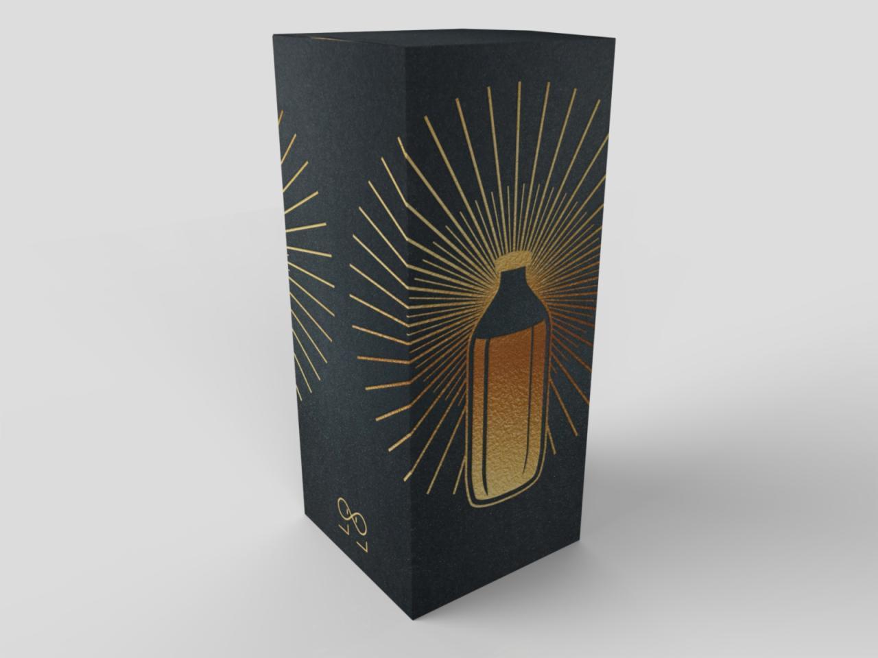 Czarny, prostopadłościenny karton z grafiką złotej butelki otoczonej promieniami na białym tle.