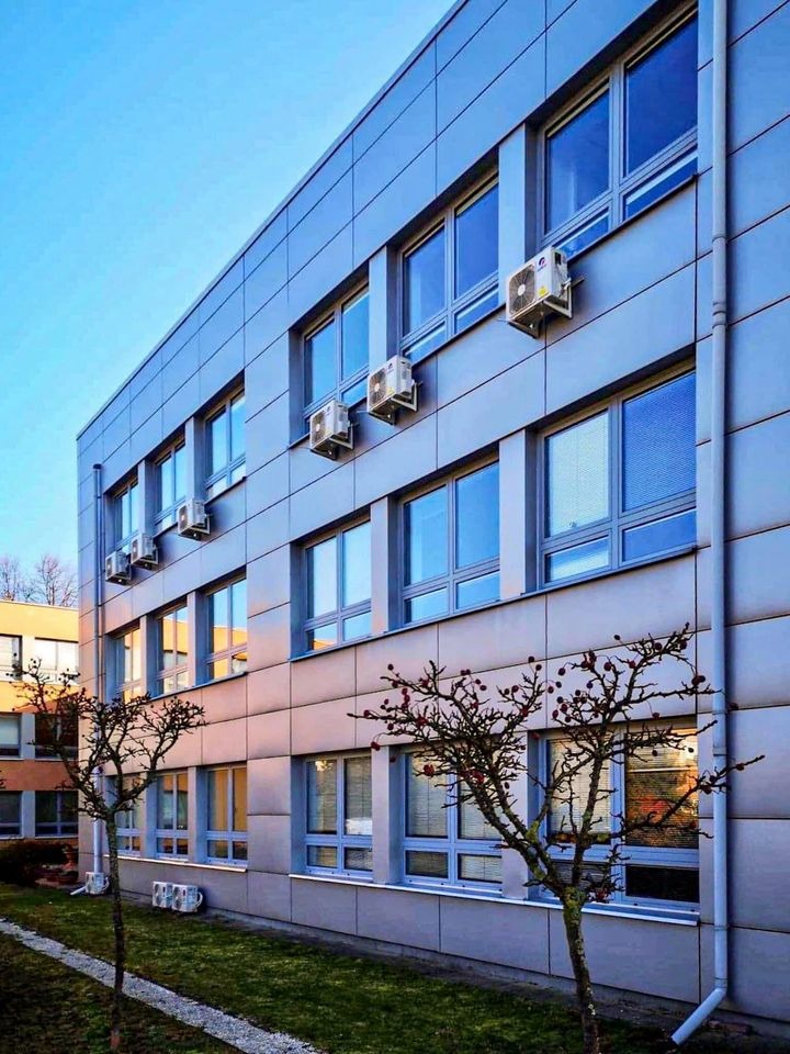 Realizacja 16 montaży klimatyzacji GREE Lomo Eco w Szkole Sportowej w Pruszkowie