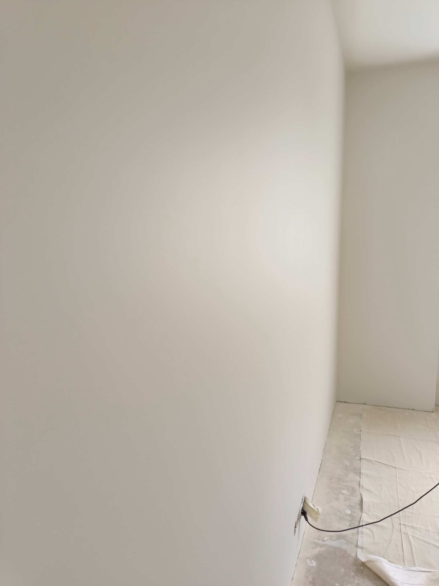 Ścian po natryskowym malowaniu farbą lateksową