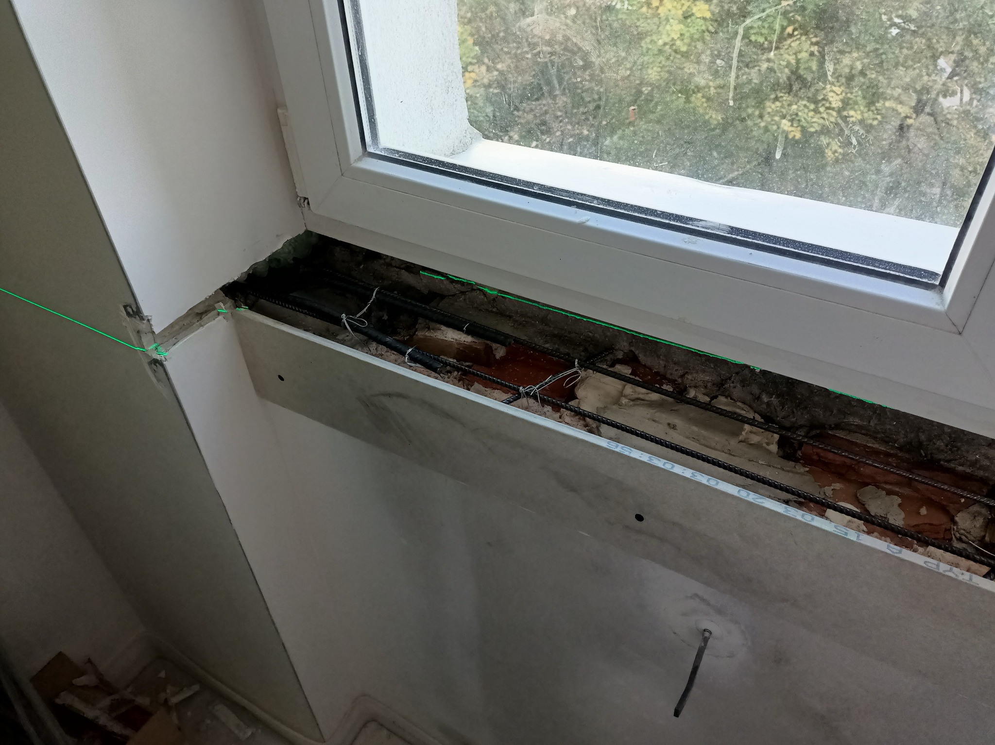 Przygotowanie szalunku, przed wyslaniem wzmocnienia pod parapet