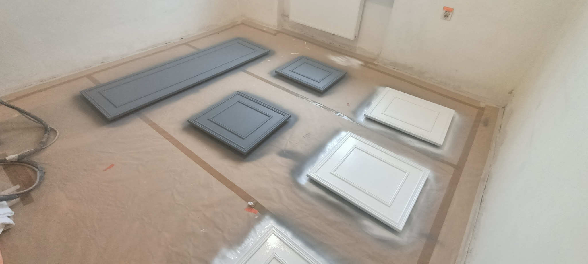 Natryskowe malowanie frontów szaf