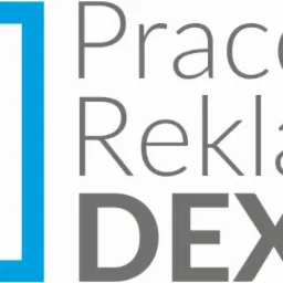 Logo firmy Pracownia Reklamy DEX, szary napis i litera D w niebieskim kwadracie, minimalistyczny design.