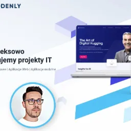 Prezentacja strony internetowej 'The Art of Digital Hugging' na laptopie i smartfonie, obok logo firmy 'Codenly' i portretu programisty w okręgu.