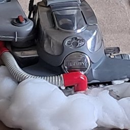 PRANIE ŁÒZKA W SYPIALNI SYSTEMEM KIRBY.  NAKŁADANIE OCHRONY NA MATERIAŁ CZYSZCZONY PRZED NAMNAZANIEM BAKTERII. Tel kontaktowy 607 869 156 8-22. 