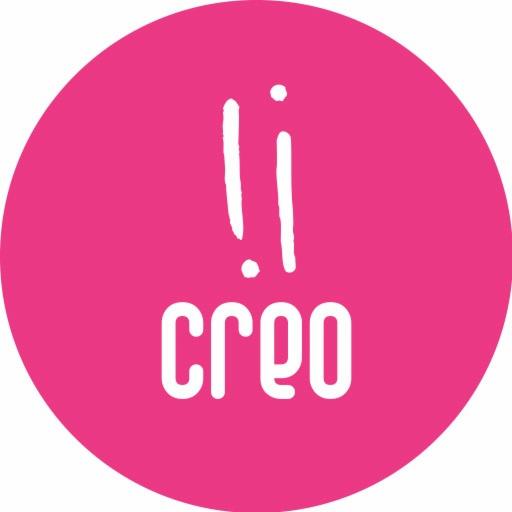 Białe logo 'li creo' na różowym okręgu.