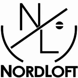 Logo firmy NORDLOFT REMONTY w czerni i bieli, z stylizowanymi literami N i L przeciętymi ukośną linią w okręgu.