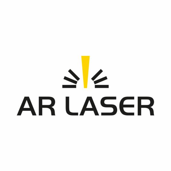 Logo firmy AR LASER z symbolem wiązki laserowej w kolorze żółtym nad nazwą, na białym tle.